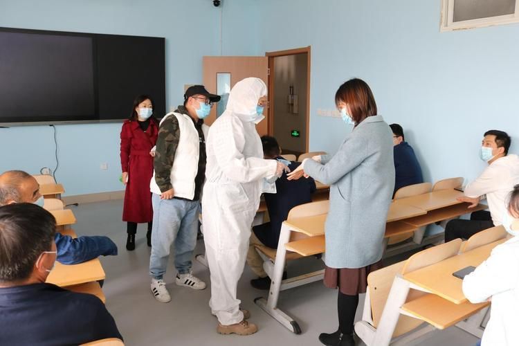 鸠江区疫情视频最新_南京小学教师