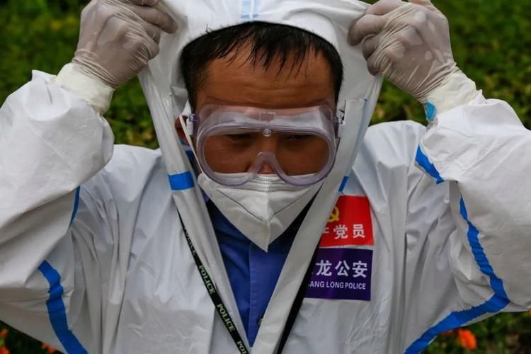 龙岗区发现1名密接者!(龙岗区保安公司有望死里复生再创有壹万人的历史)